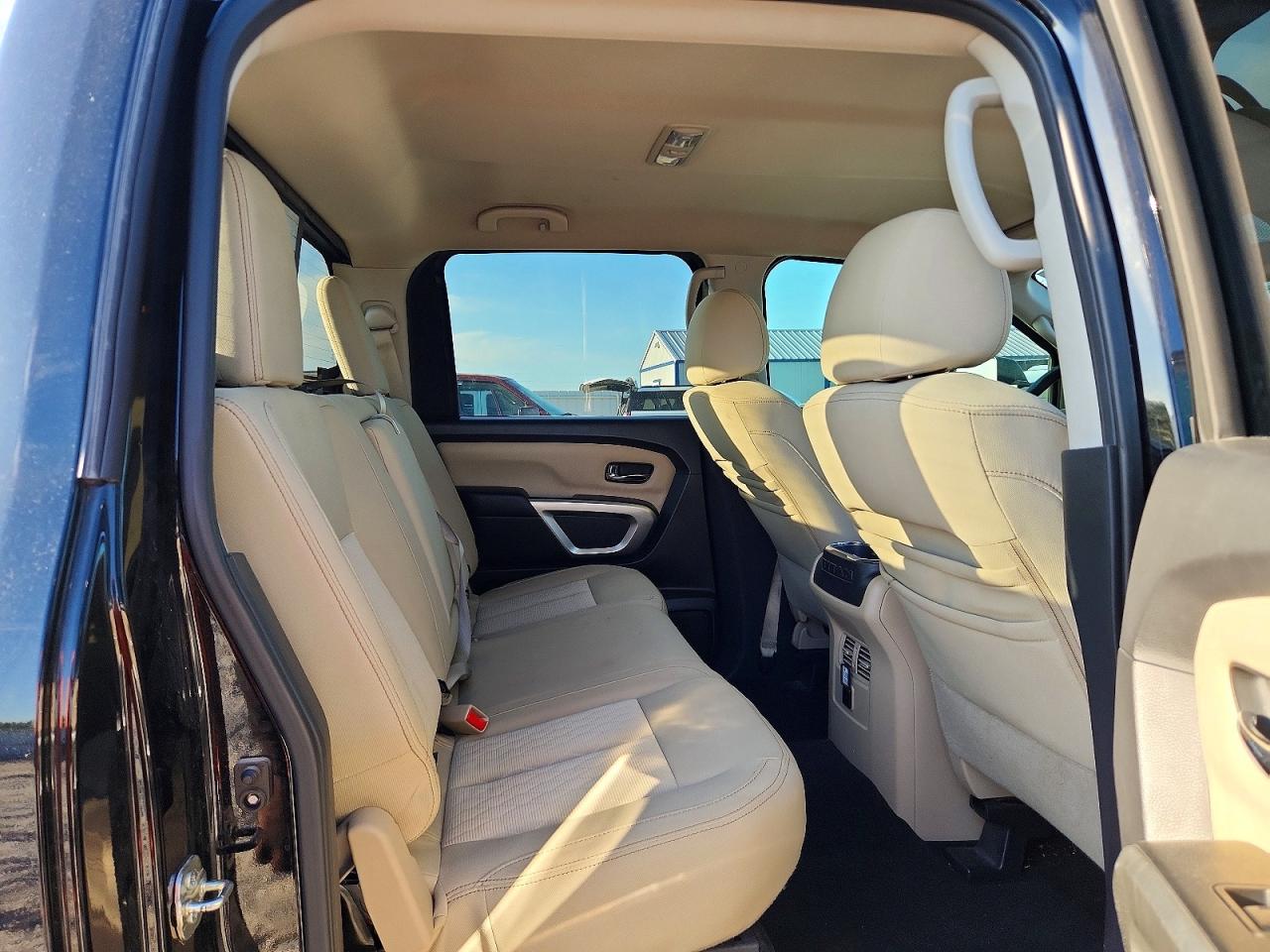 Nissan Titan
