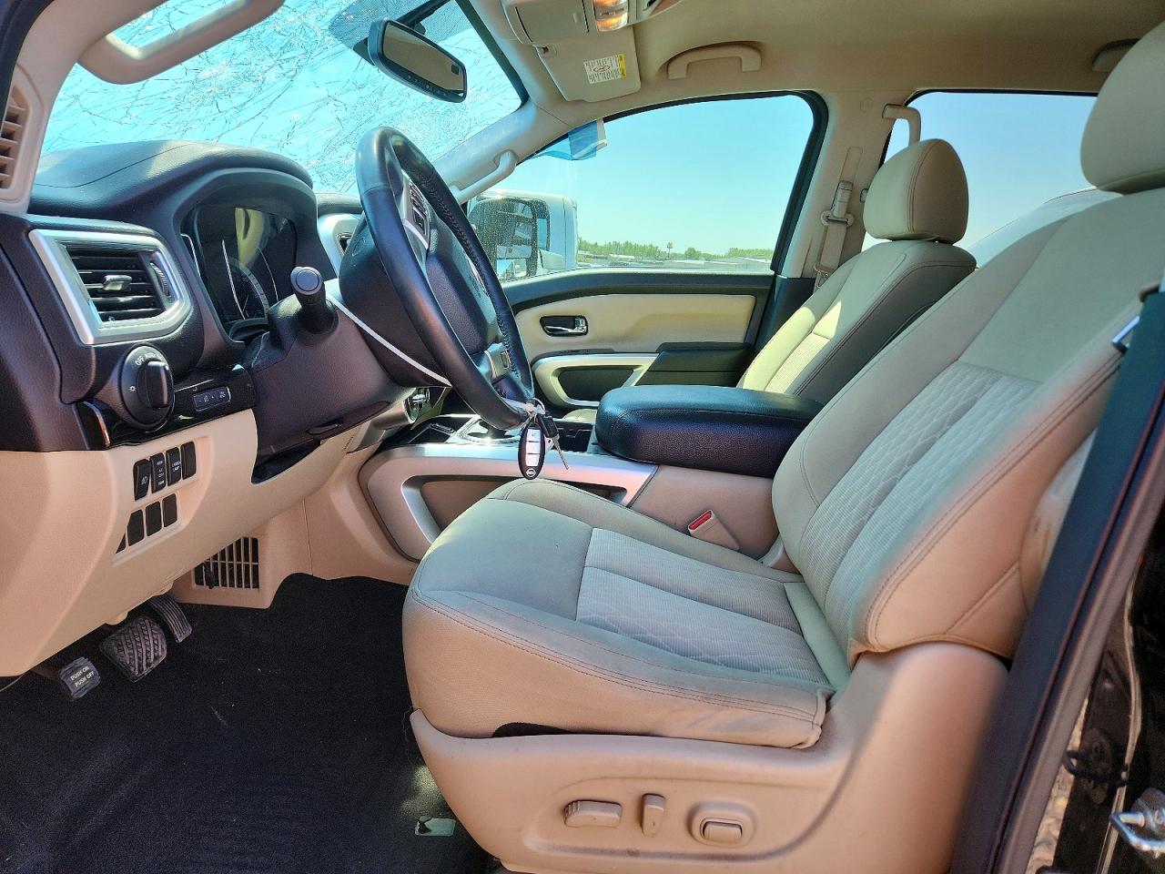 Nissan Titan
