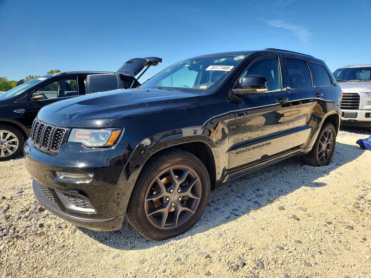 Salvage Jeep Cherokee Image
