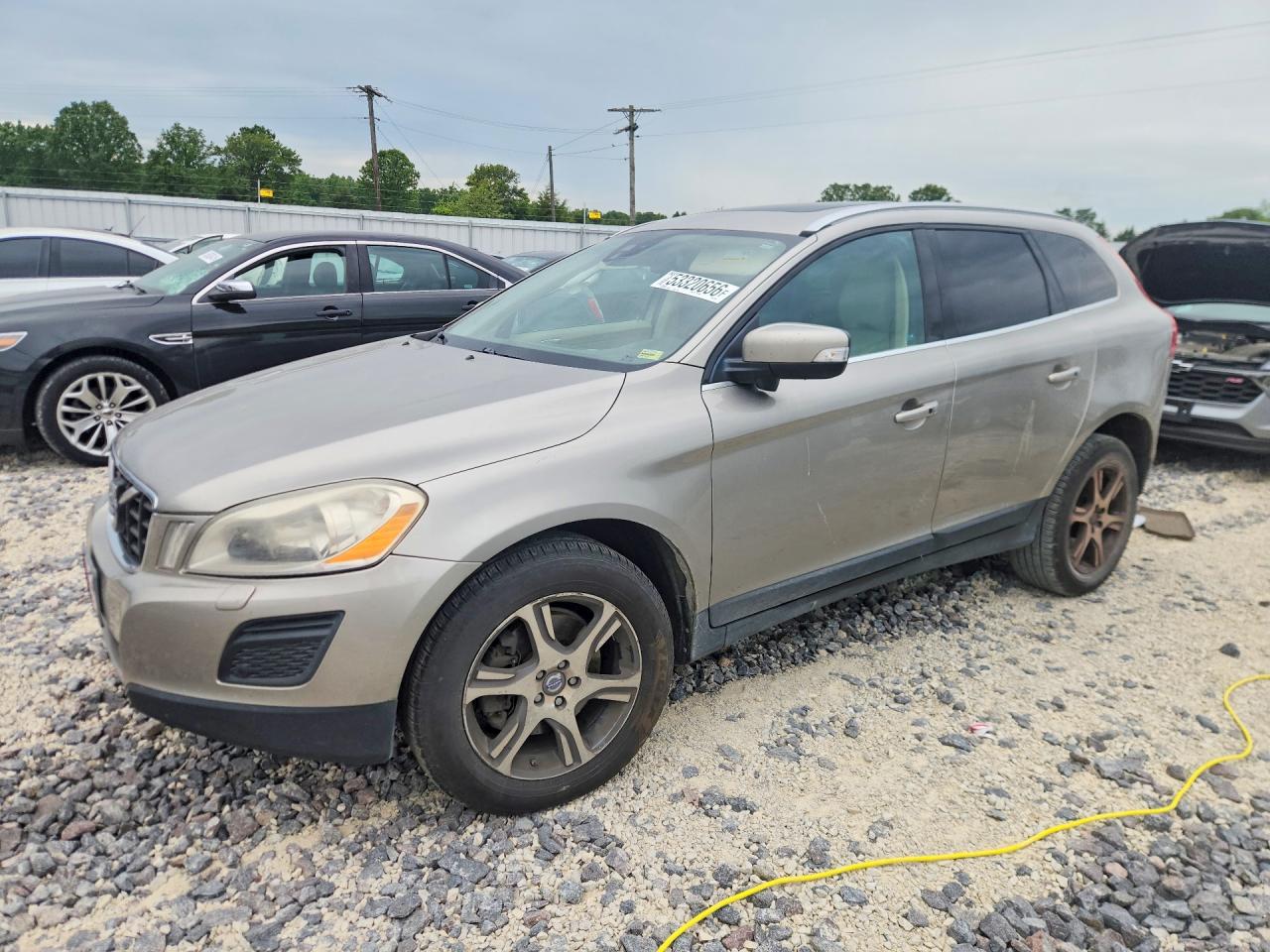 Salvage Volvo XC60 Image