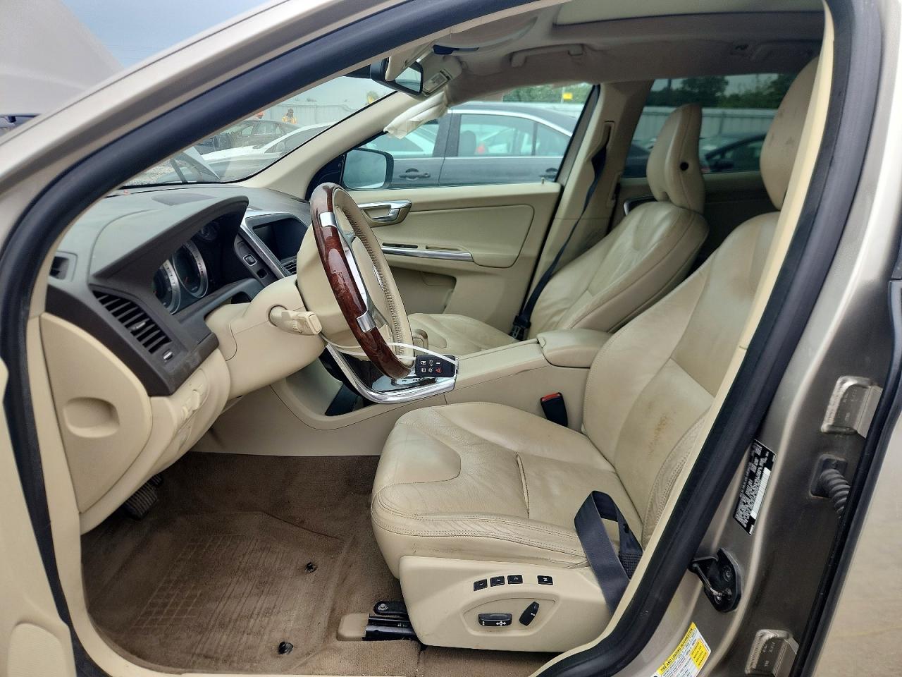 Volvo XC60 T6