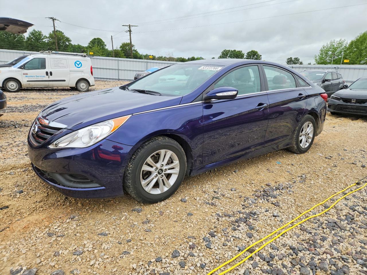 Salvage Hyundai SONATA Image