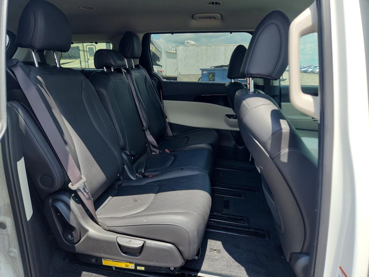 Kia Carnival Ex