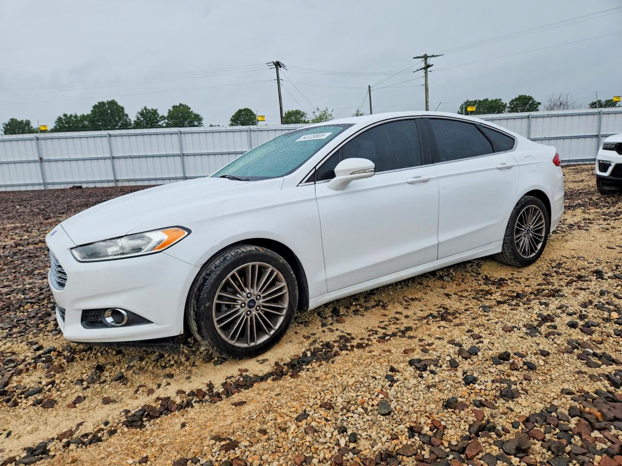 Salvage Ford Fusion Image