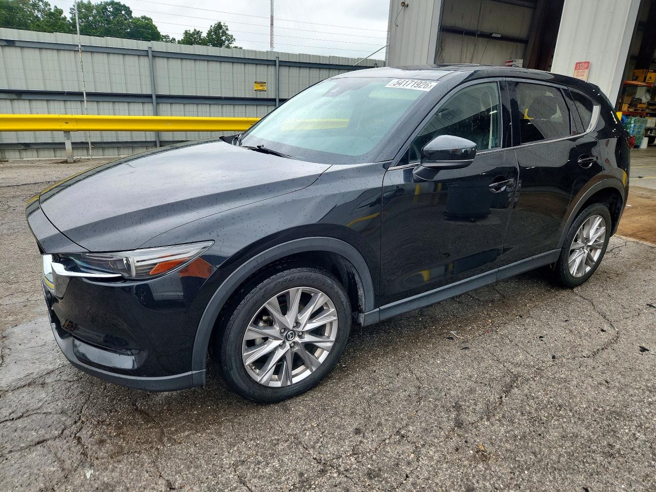 Salvage Mazda Cx Image