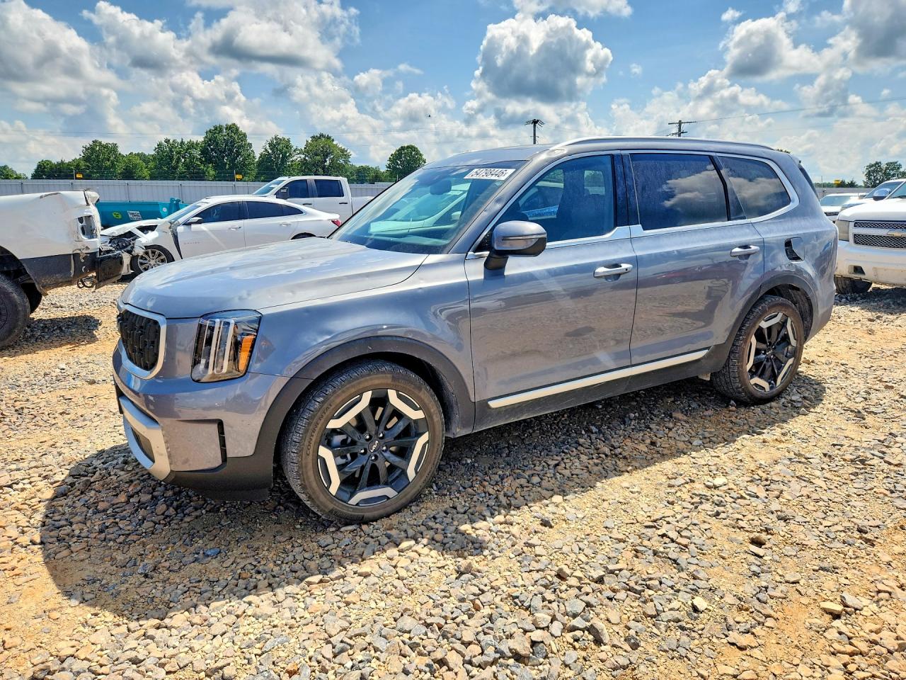 Salvage Kia Telluride Image