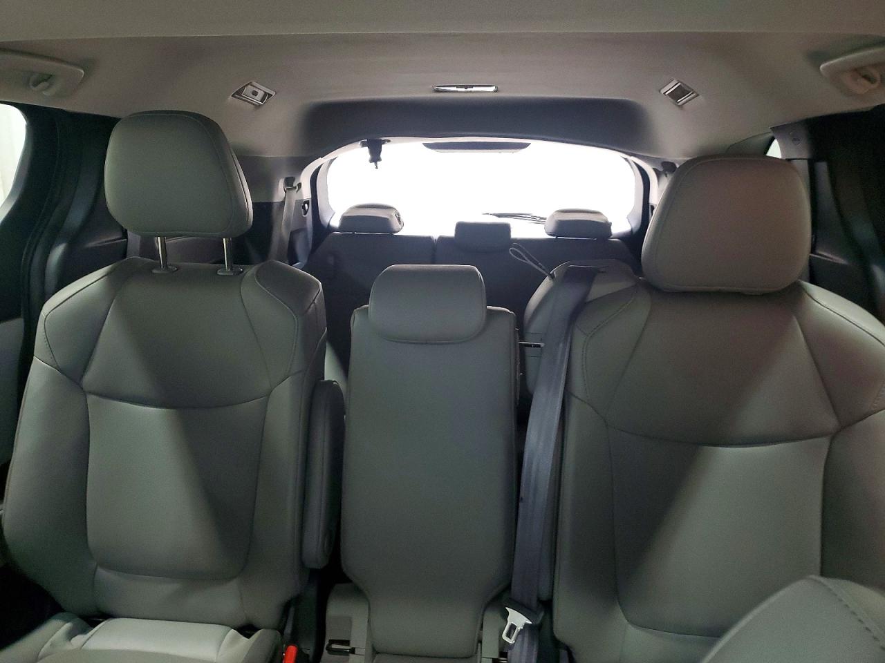 Toyota Sienna Xle 8-passenger