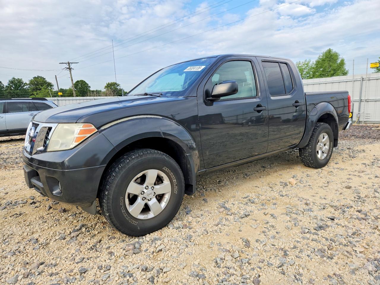 Salvage Nissan Frontier Image
