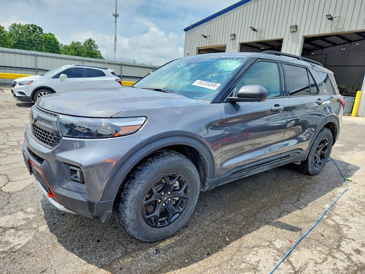Salvage Ford Explorer Image
