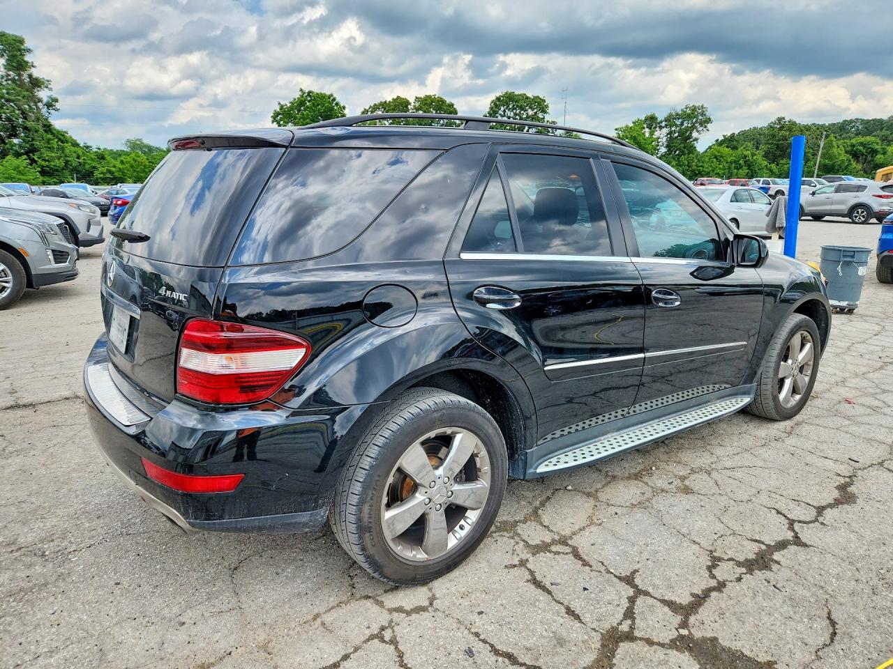 Mercedes-Benz M-Class 350 4matic