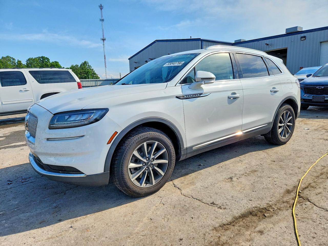 Salvage Lincoln Nautilus Image