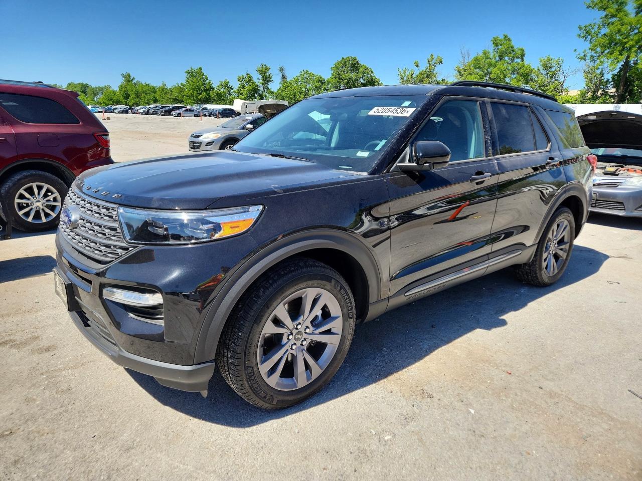 Salvage Ford Explorer Image