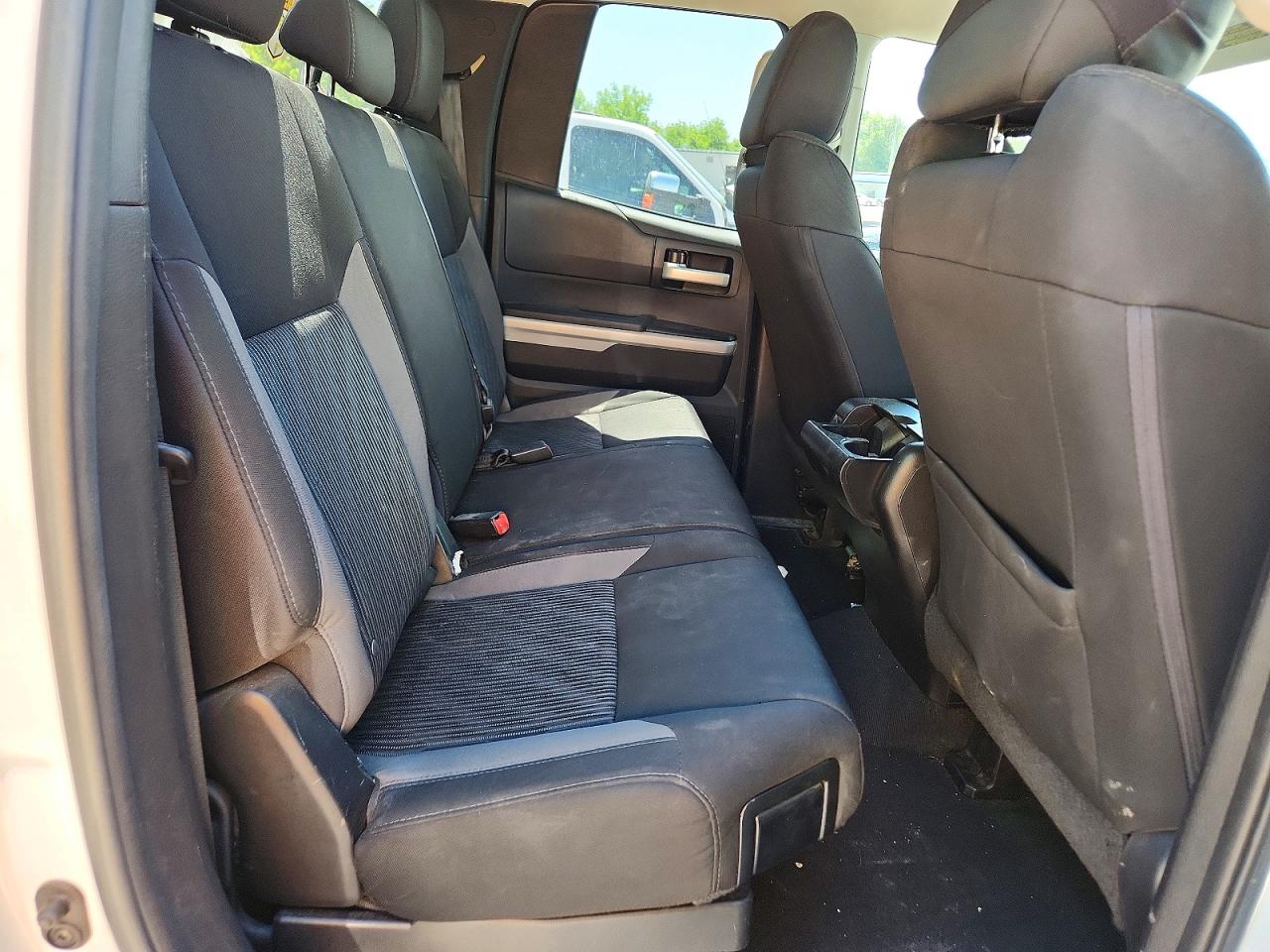 Toyota Tundra Sr5