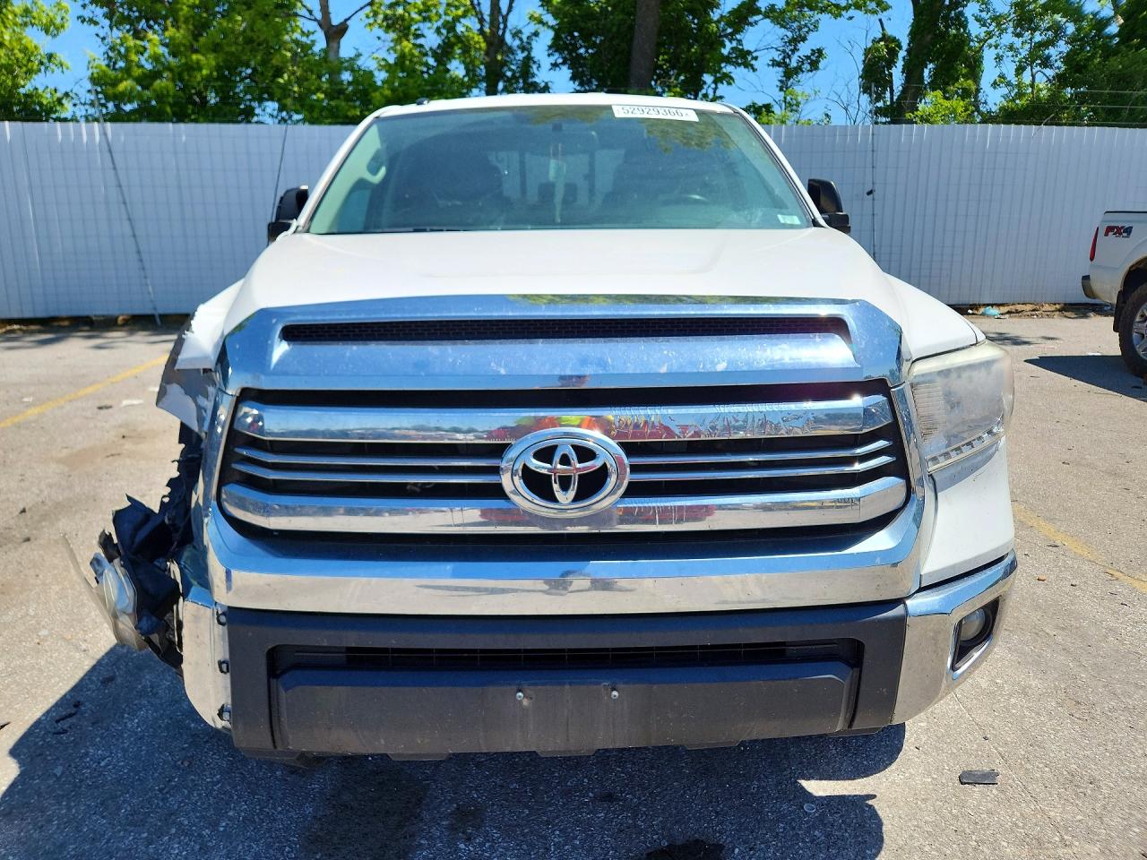 Toyota Tundra Sr5