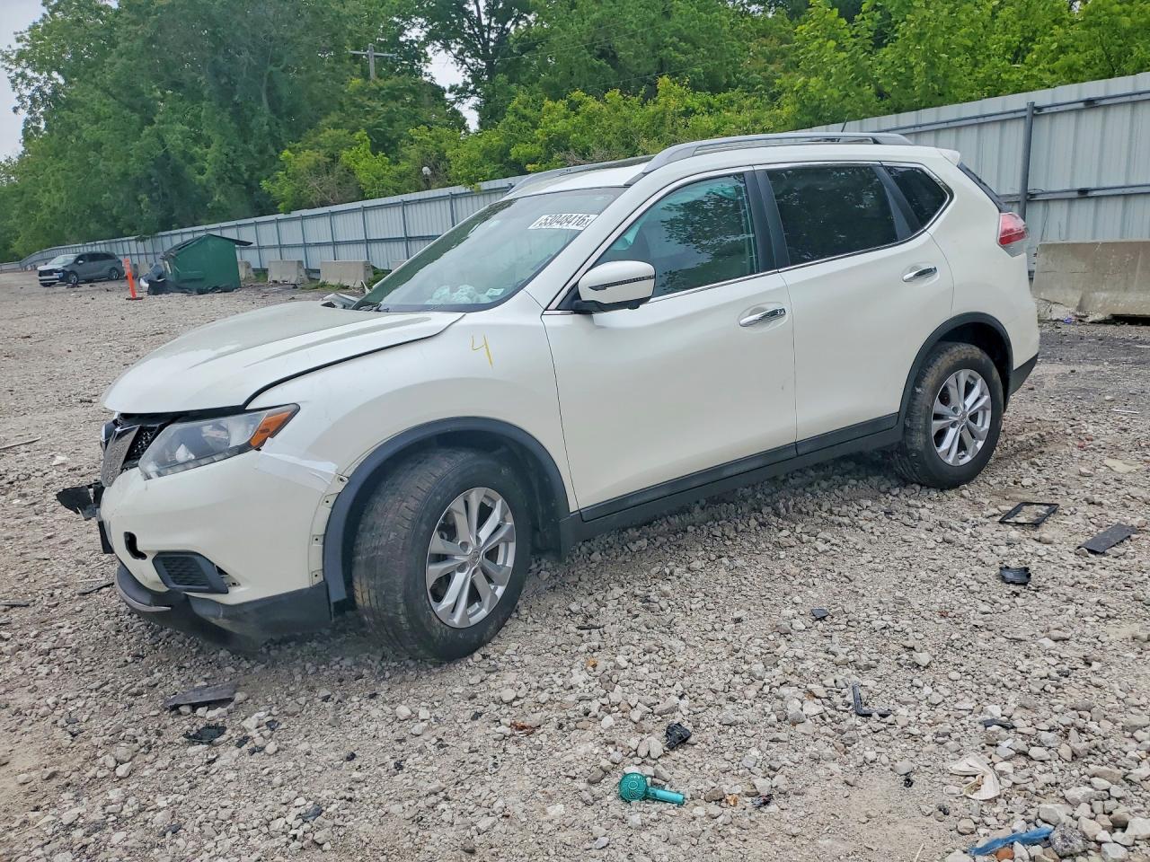 Salvage Nissan Rogue Image