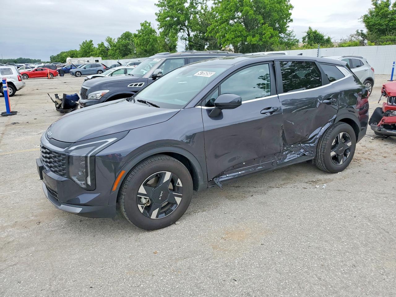 Salvage Kia Sportage Image