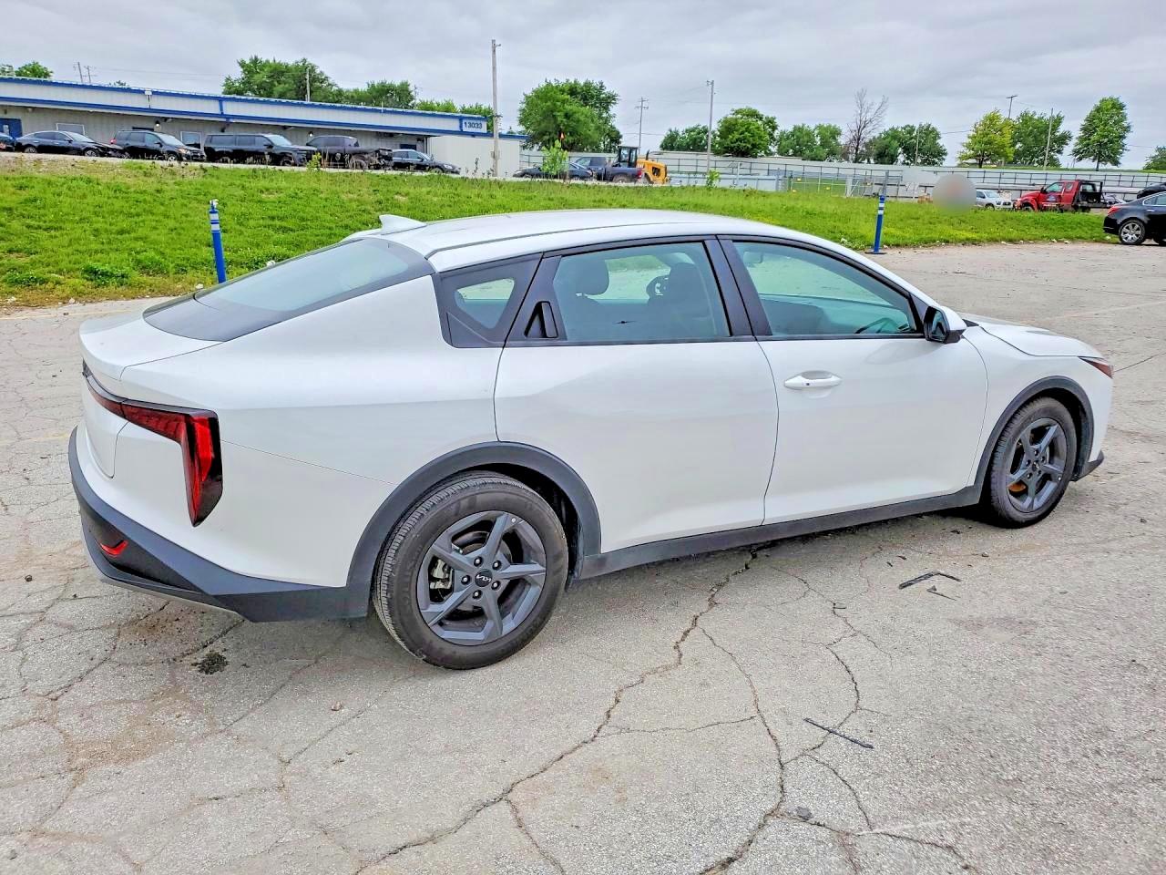 Kia K4 Lxs