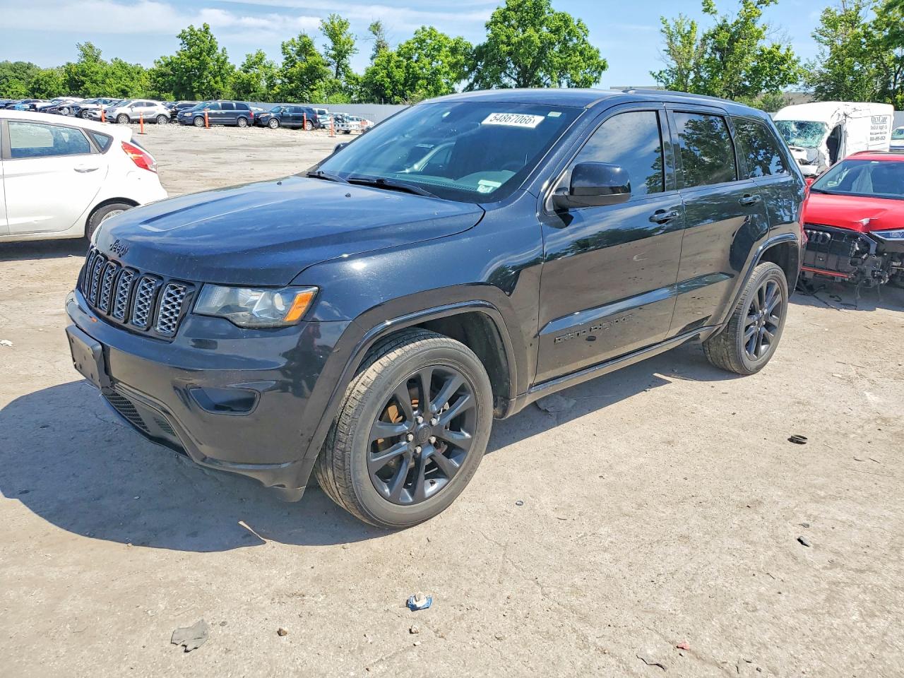 Salvage Jeep Cherokee Image