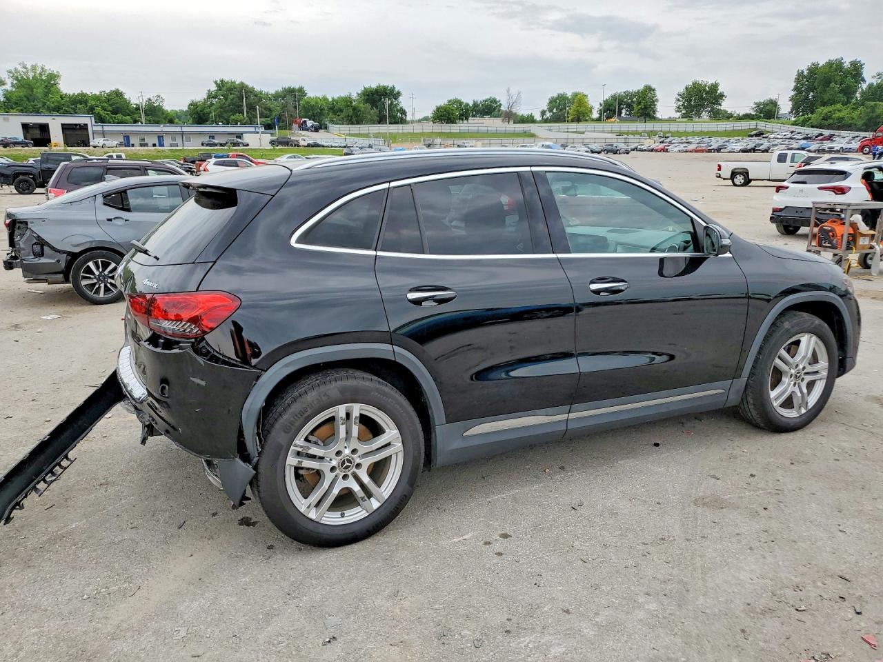 Mercedes-Benz GLA 250 4matic
