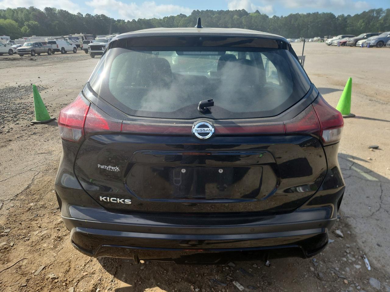 Nissan Kicks S