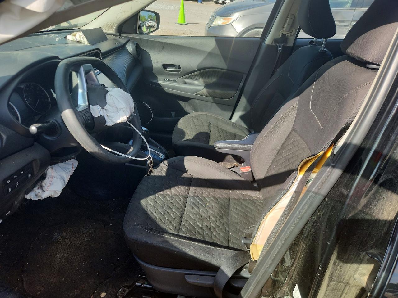 Nissan Kicks S