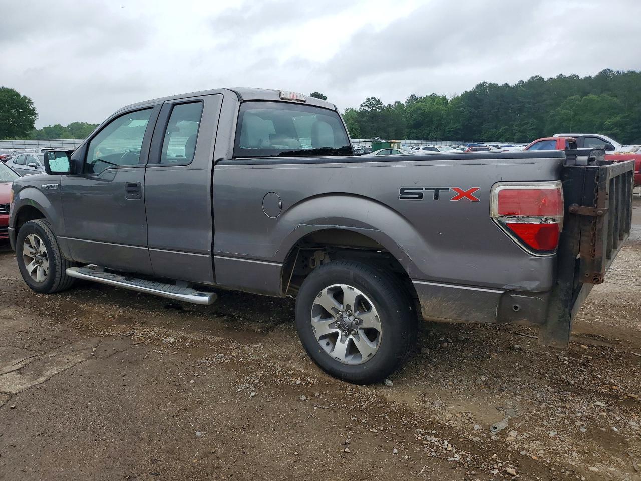 Ford F-150 Super Cab