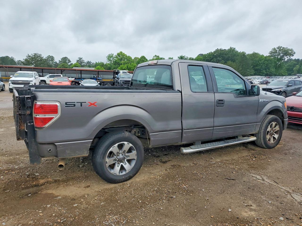Ford F-150 Super Cab