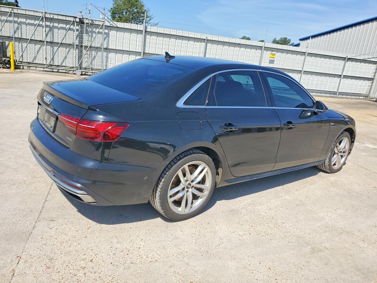 Audi A4 Premium 45