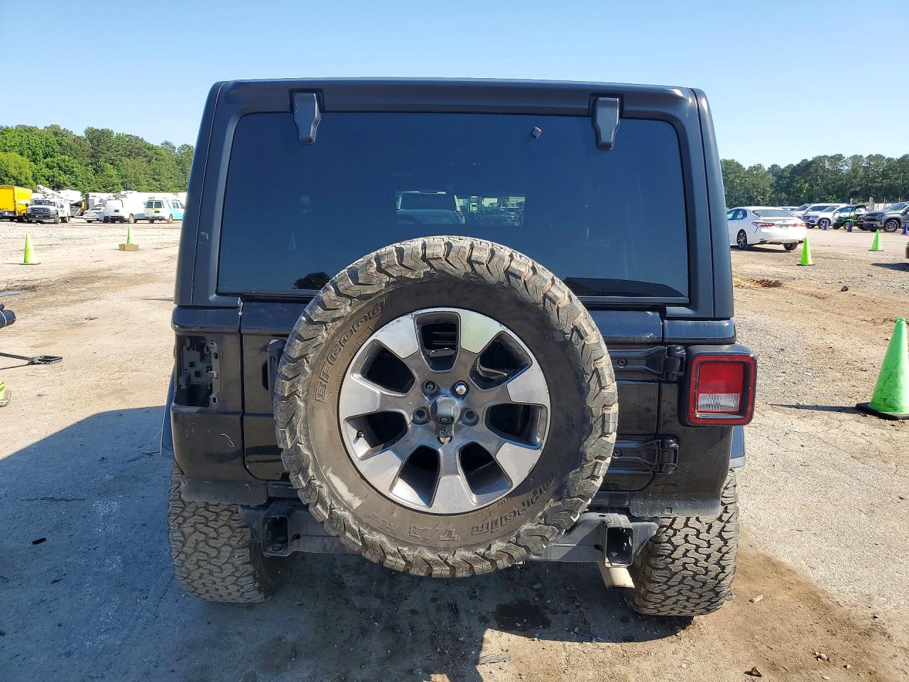 Jeep Wrangler Sahara