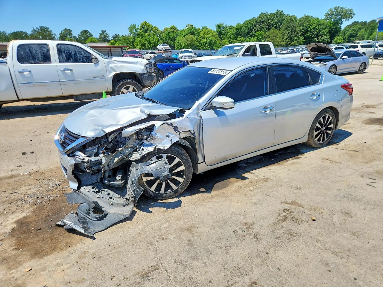 Salvage Nissan Altima Image