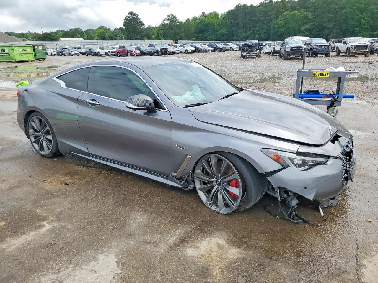 INFINITI Q60 Red Sport 400