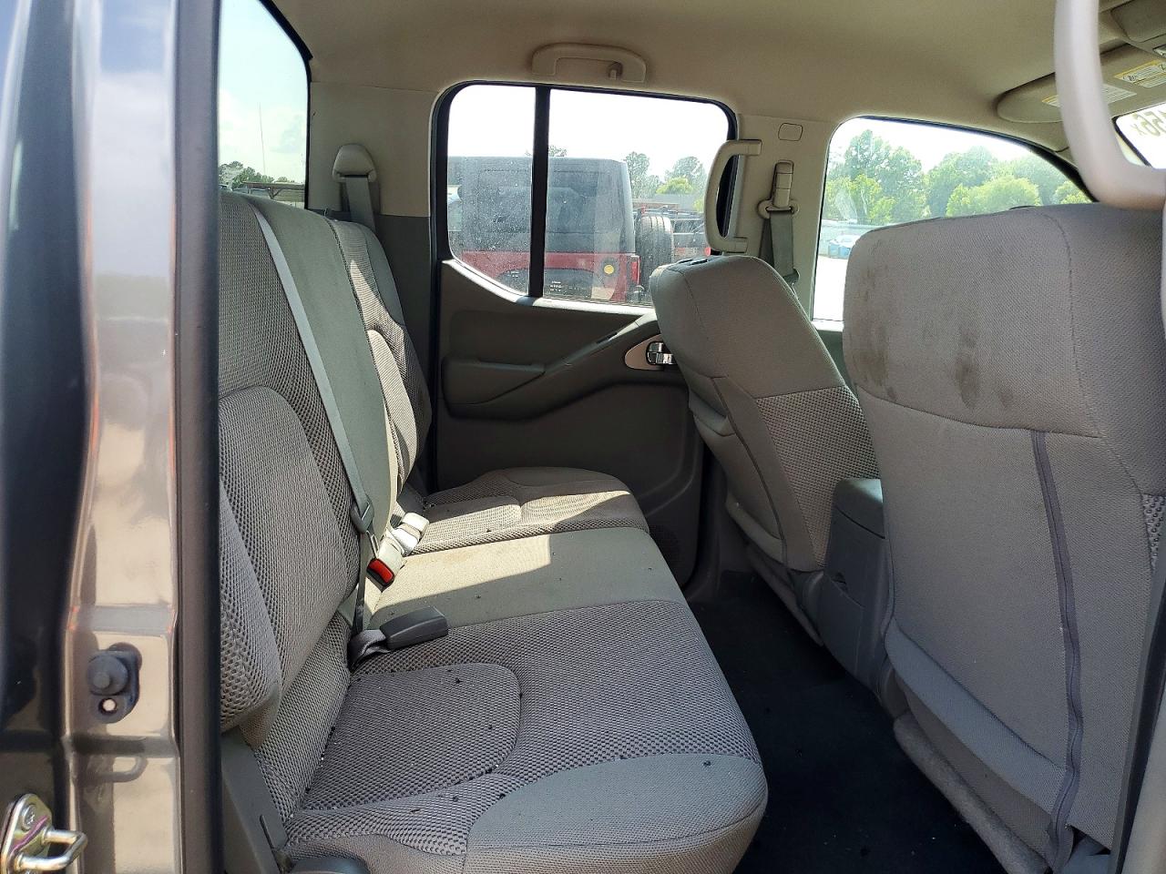 Nissan Frontier Sv