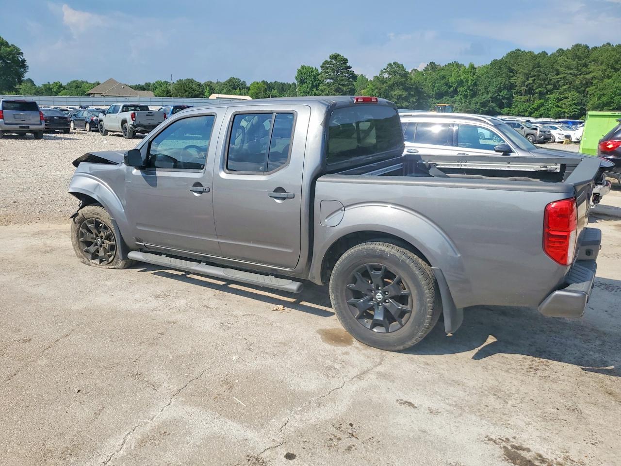 Nissan Frontier Sv