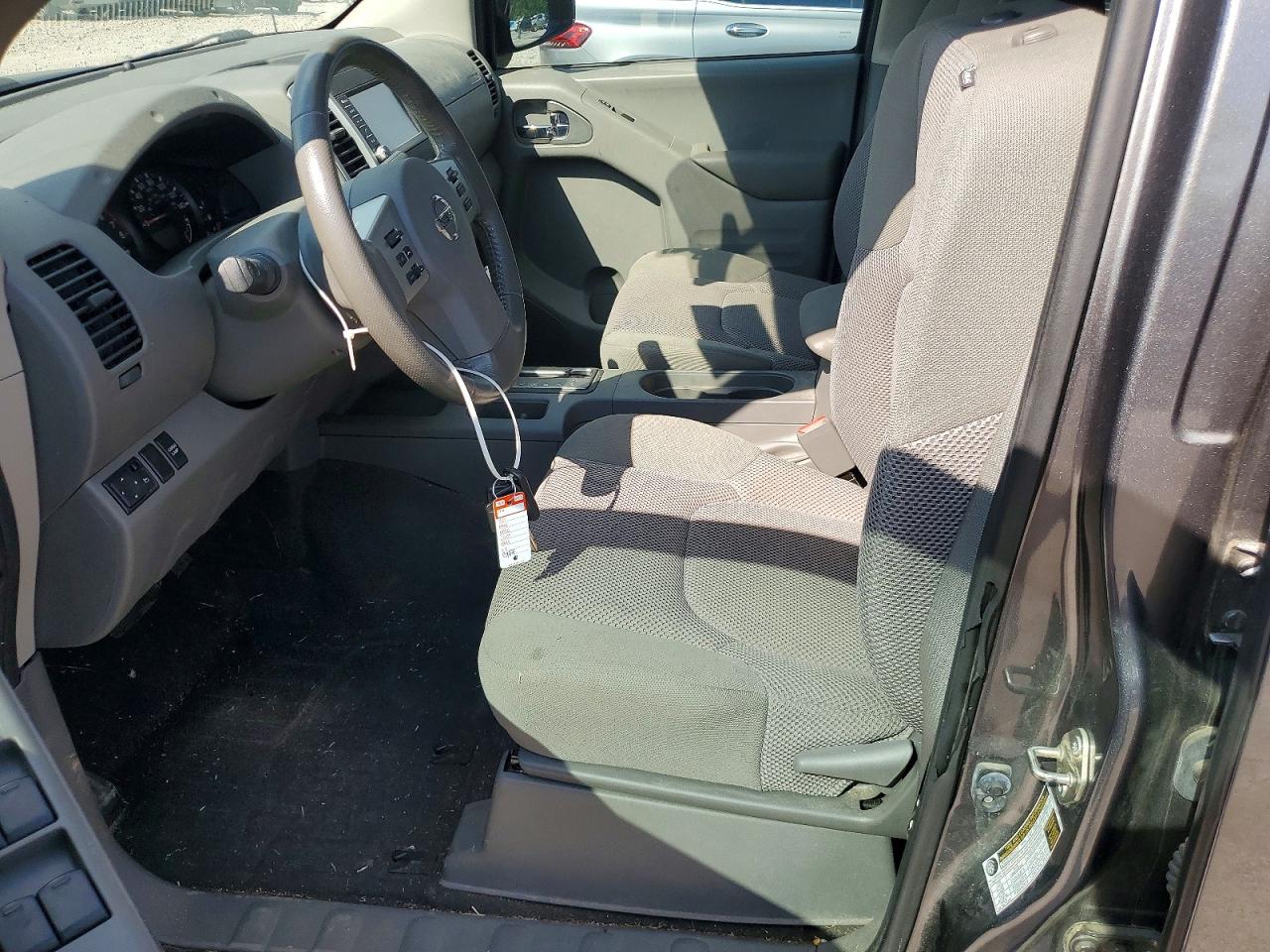 Nissan Frontier Sv