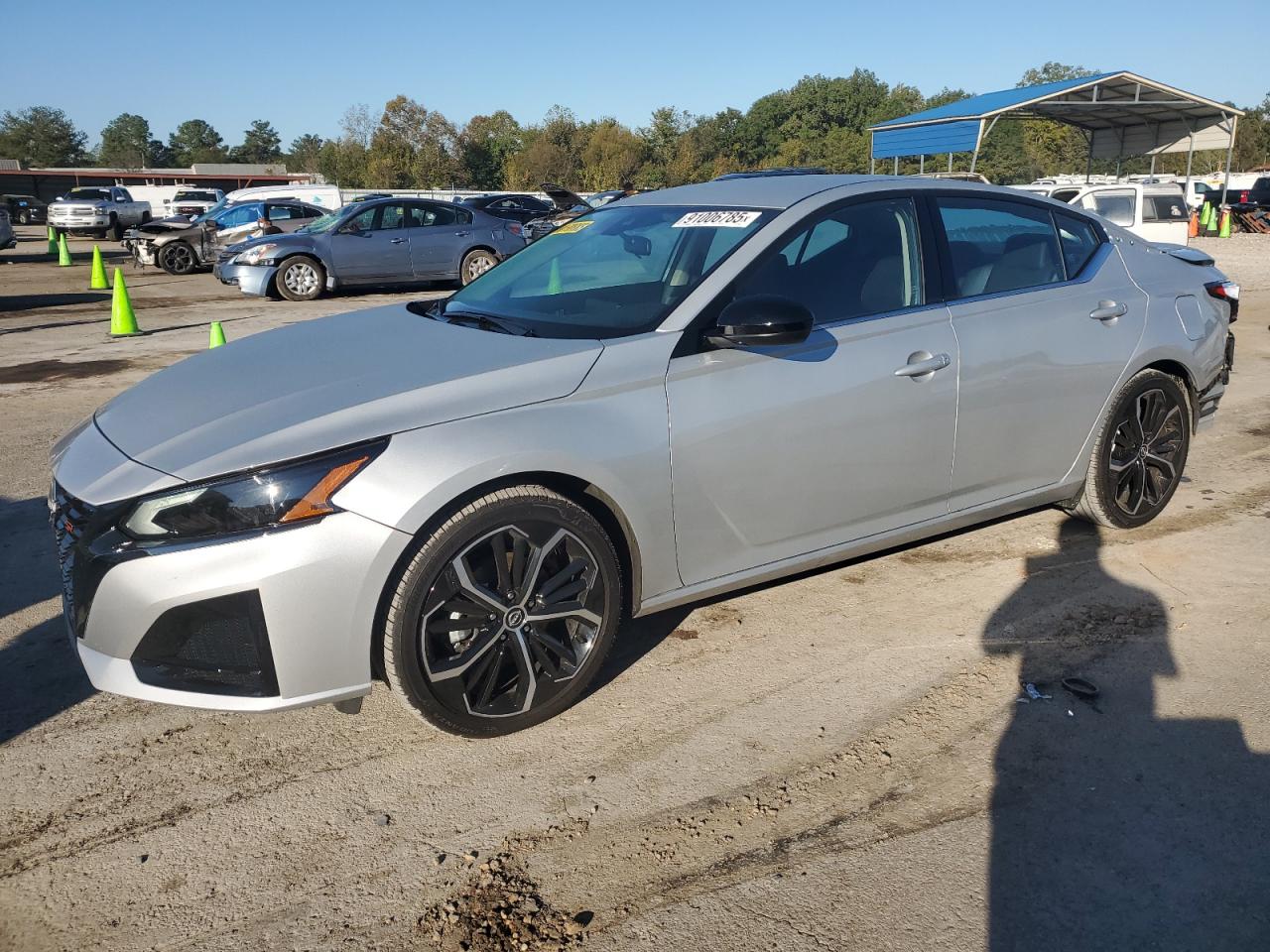 Salvage Nissan Altima Image
