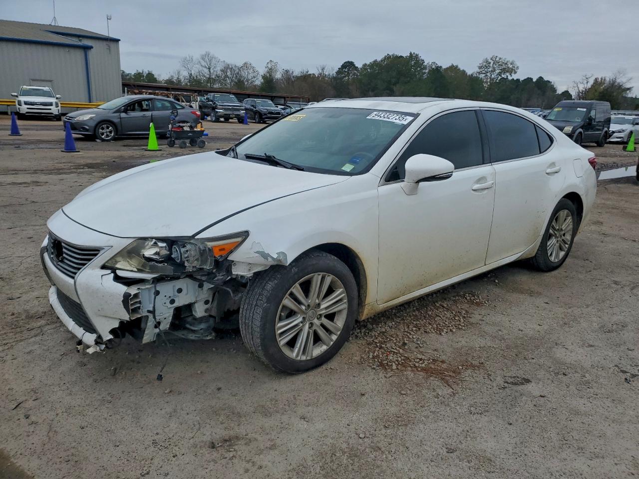 Salvage Lexus Es Image