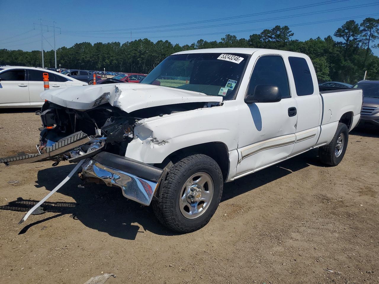 Salvage Chevrolet Silverado Image