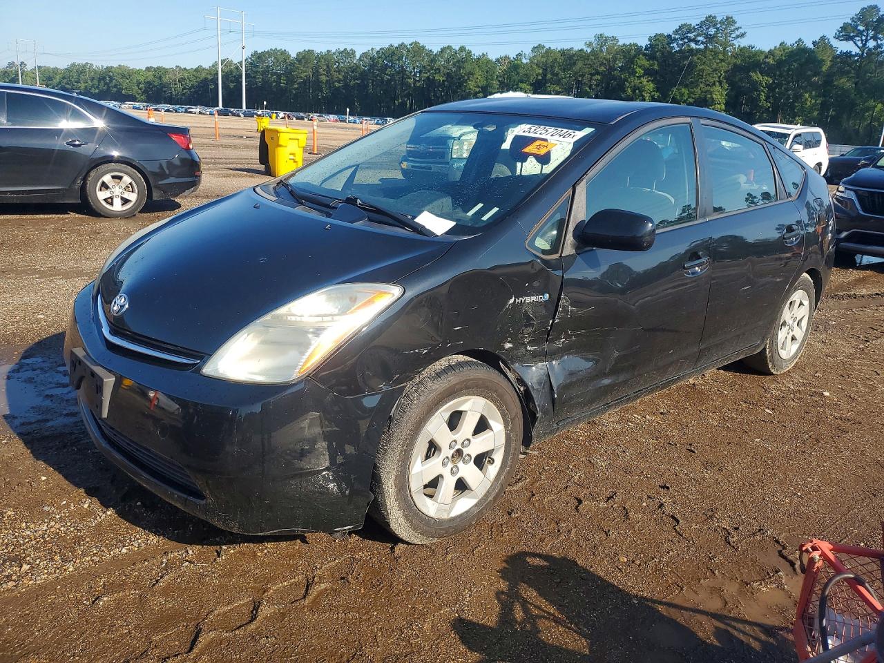 Salvage Toyota Prius Image