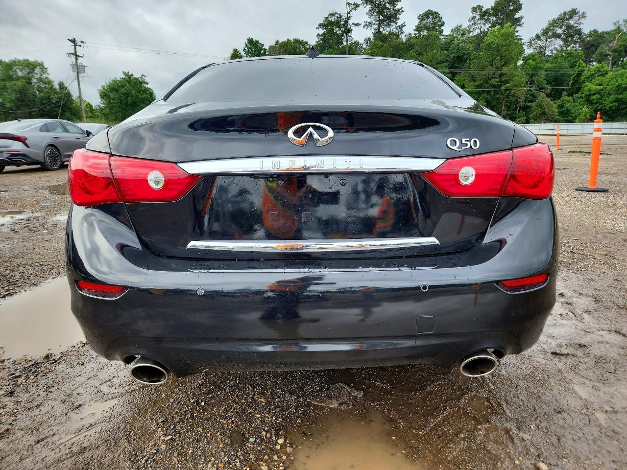 INFINITI Q50 Premium