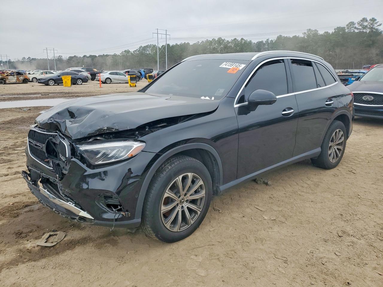 Salvage Mercedes-Benz GLC Image