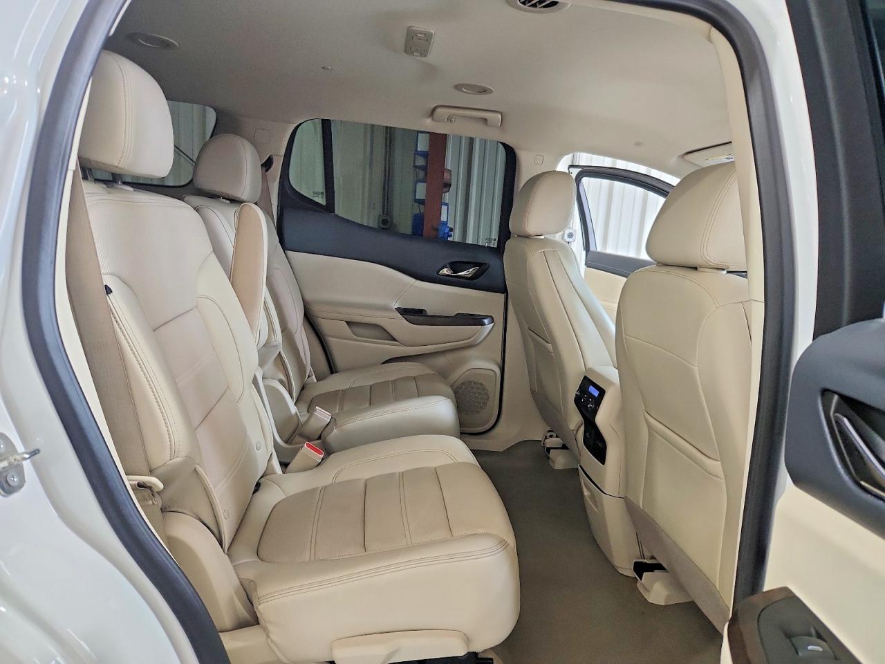 GMC Acadia Denali