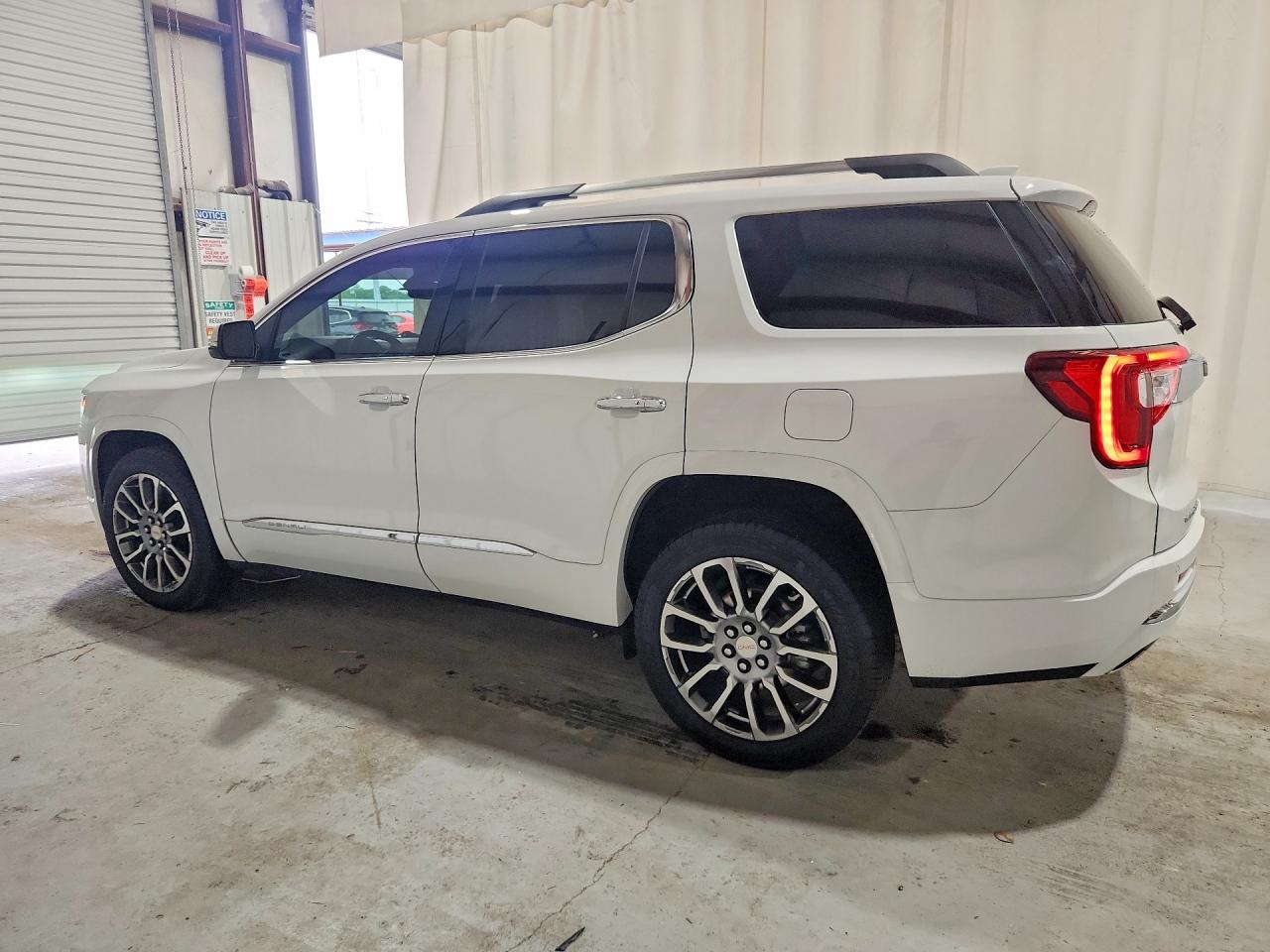 GMC Acadia Denali