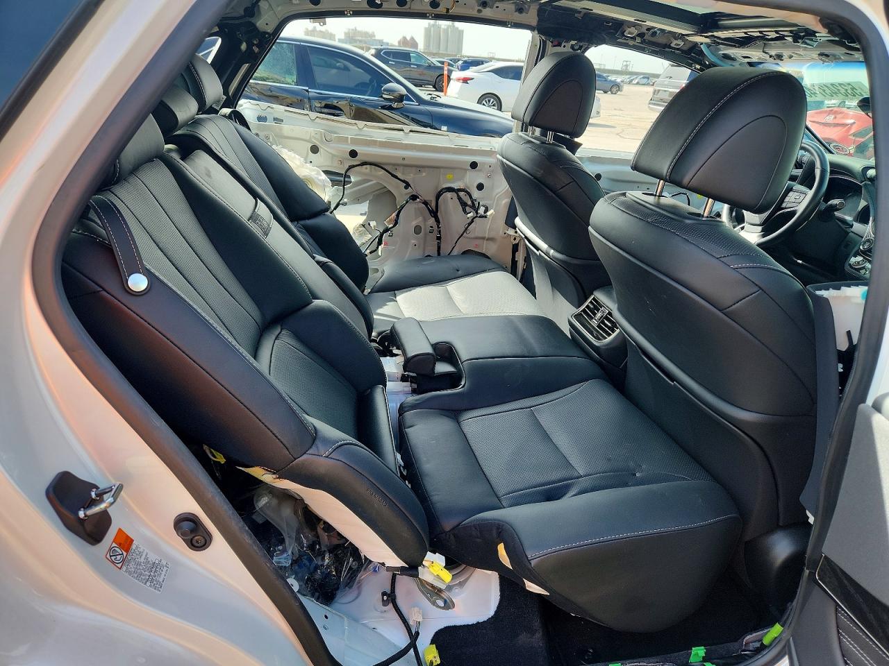 Lexus LS Base