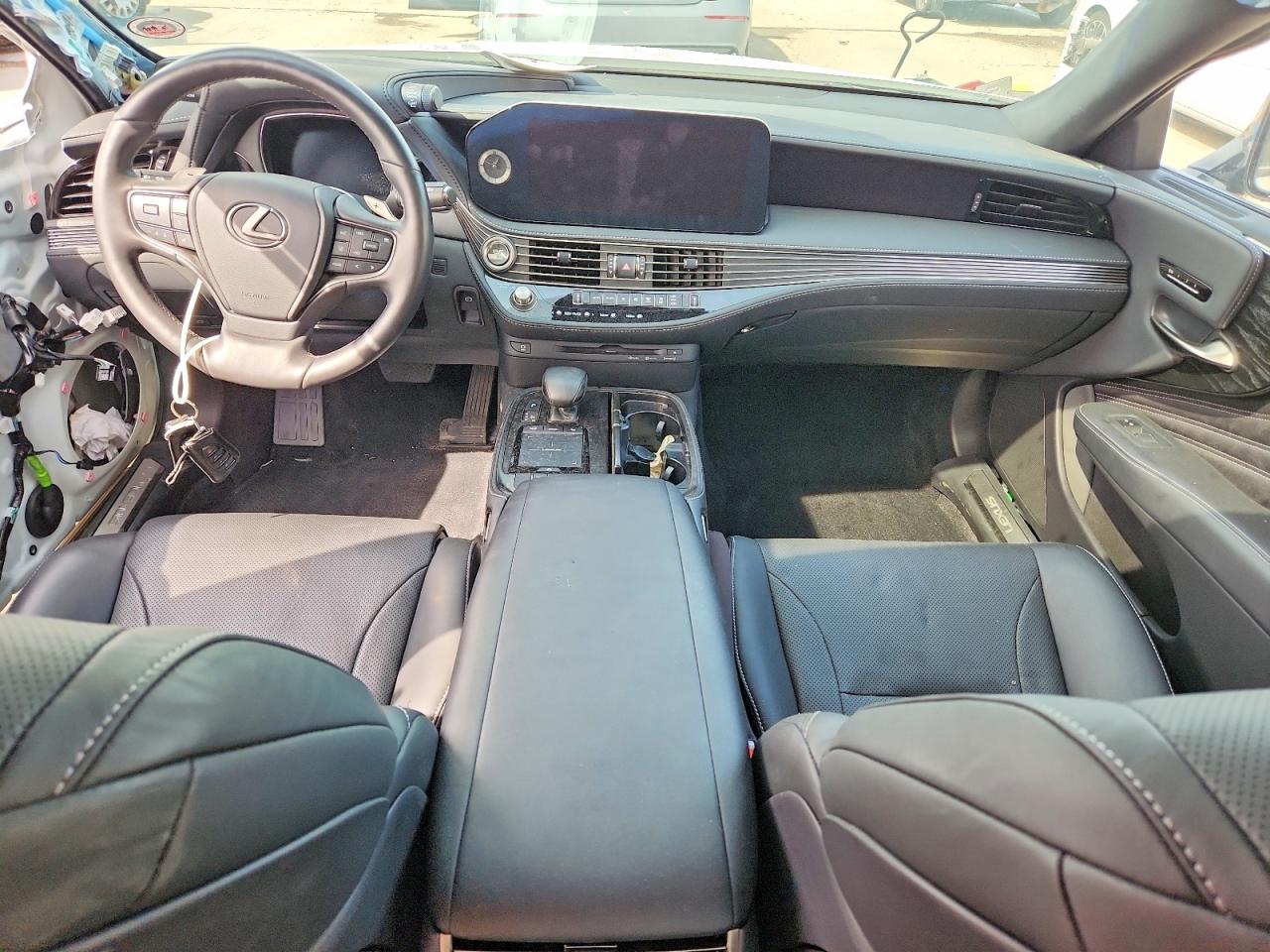 Lexus LS Base