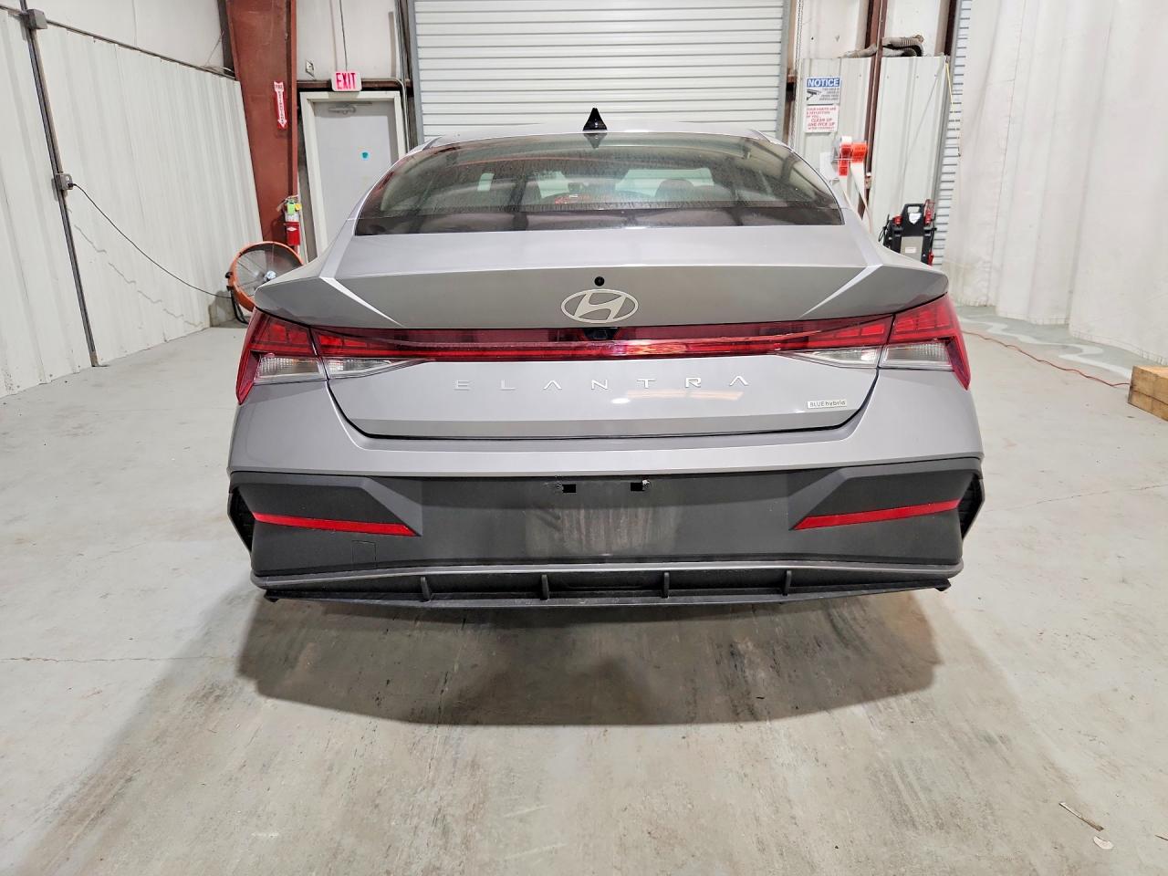 Hyundai ELANTRA Blue
