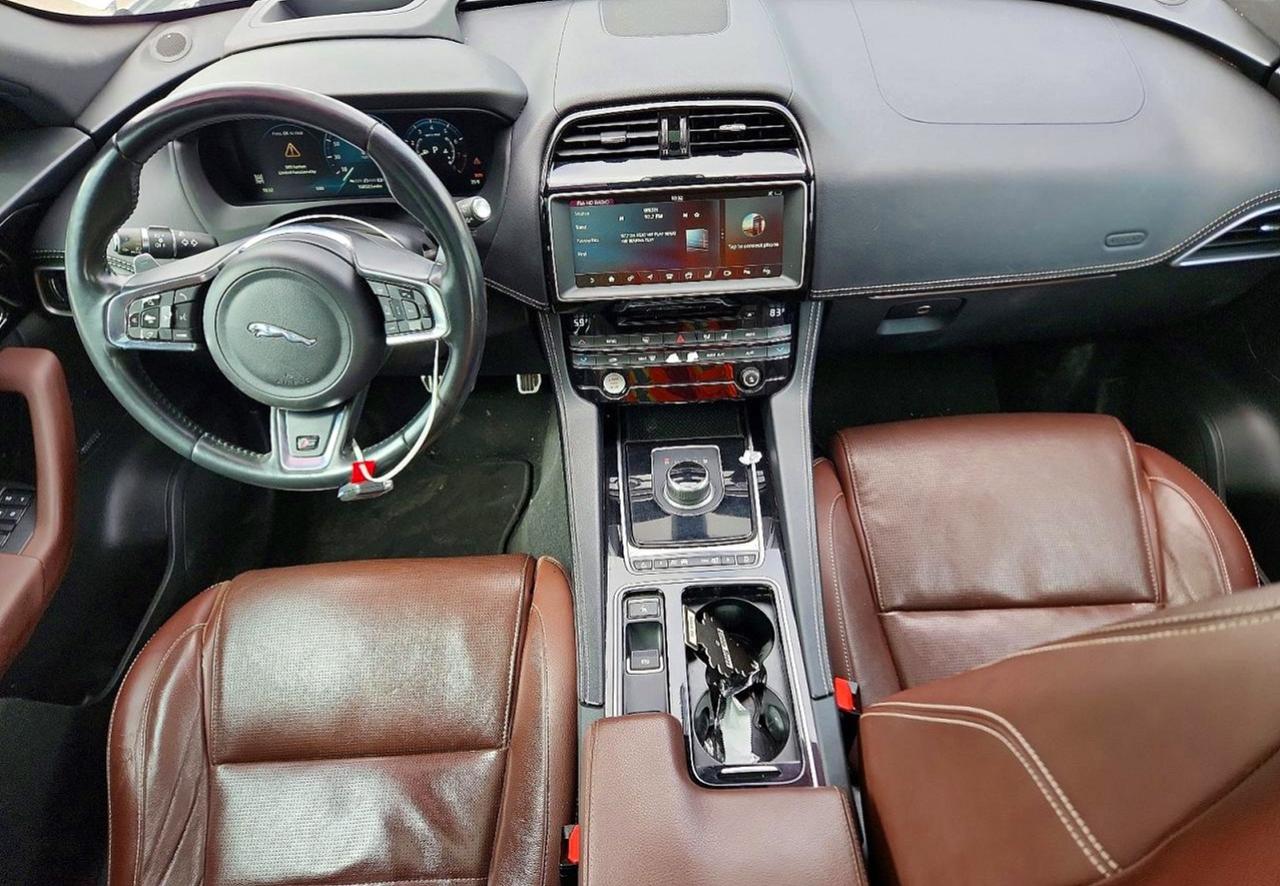 Jaguar F-PACE S
