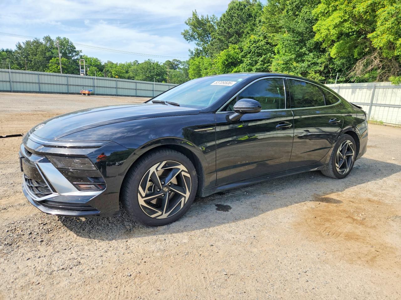 Salvage Hyundai SONATA Image