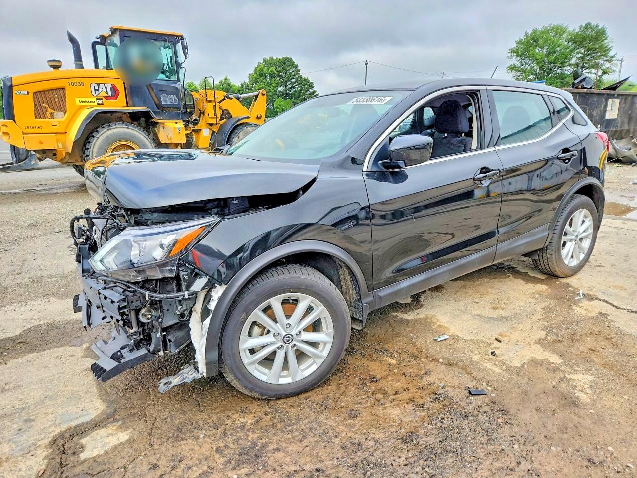 Salvage Nissan Rogue Image
