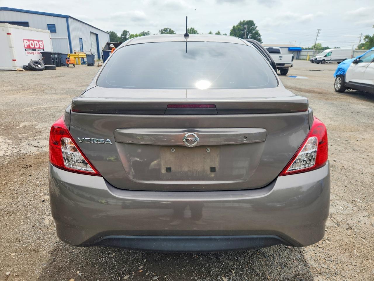 Nissan Versa 1.6 S Plus