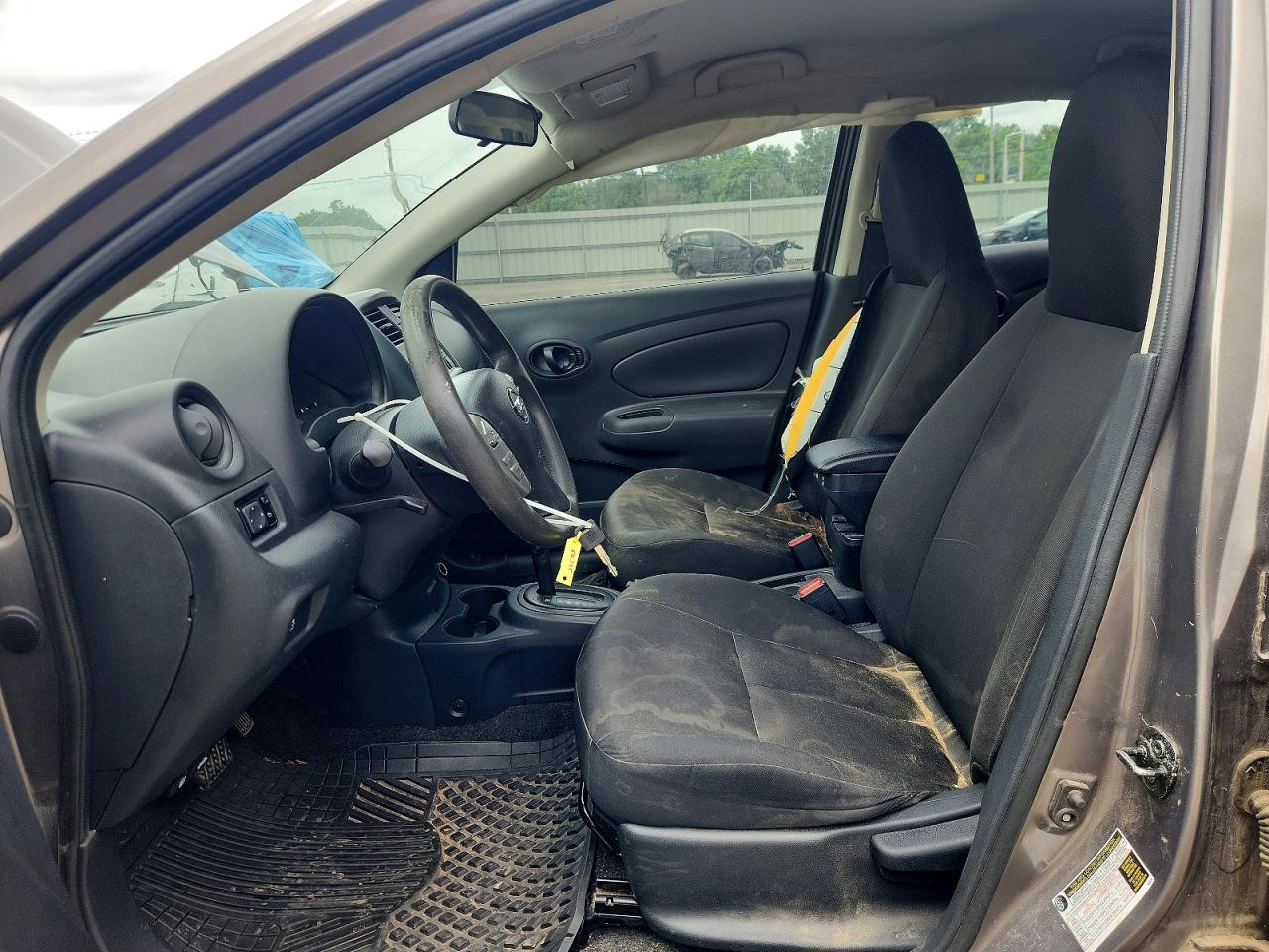 Nissan Versa 1.6 S Plus